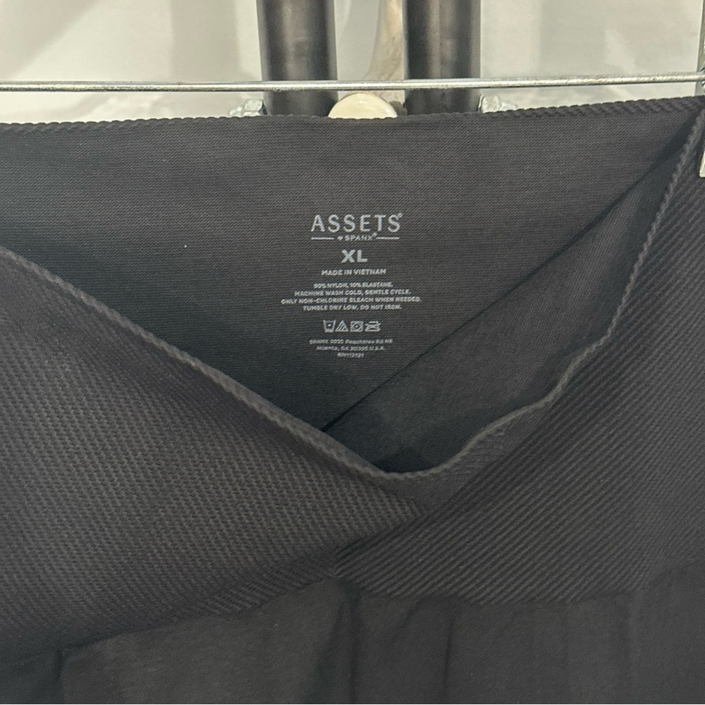 Assets by Spanx Black Legging